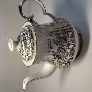 Royal windsor teapots 25th anniversary
